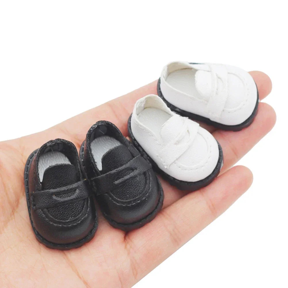 Labubu 3.8cm cipő / 17 cm-es Labubu számára (Labubu plüssfigurát nem tartalmaz)